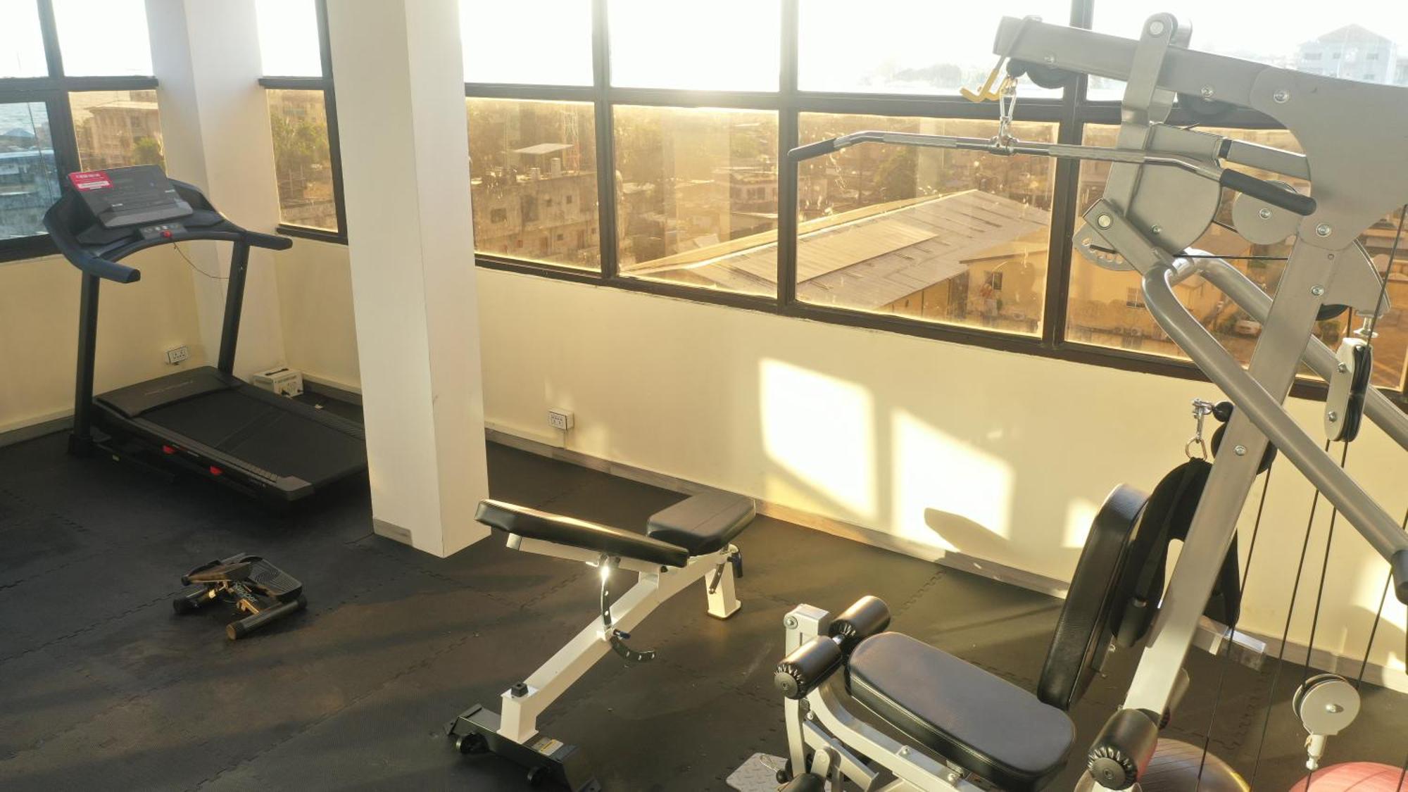 Murex Plaza Hotel & Suites Monrovia Bagian luar foto