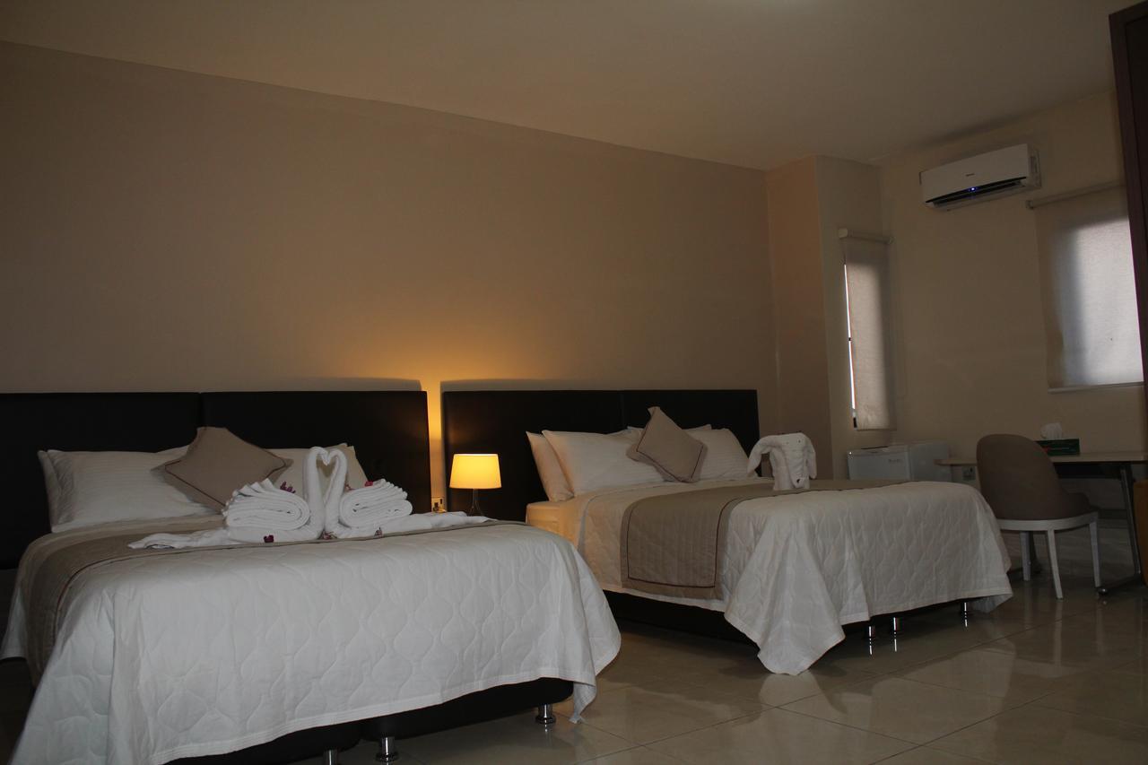 Murex Plaza Hotel & Suites Monrovia Bagian luar foto