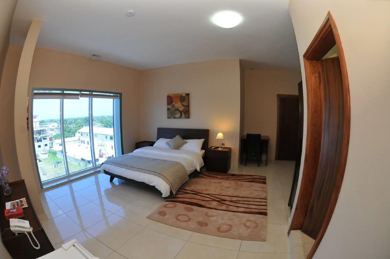 Murex Plaza Hotel & Suites Monrovia Bagian luar foto
